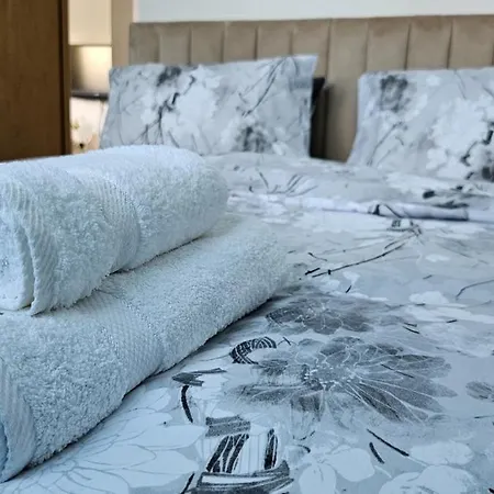 In Lura Complex Lägenhet